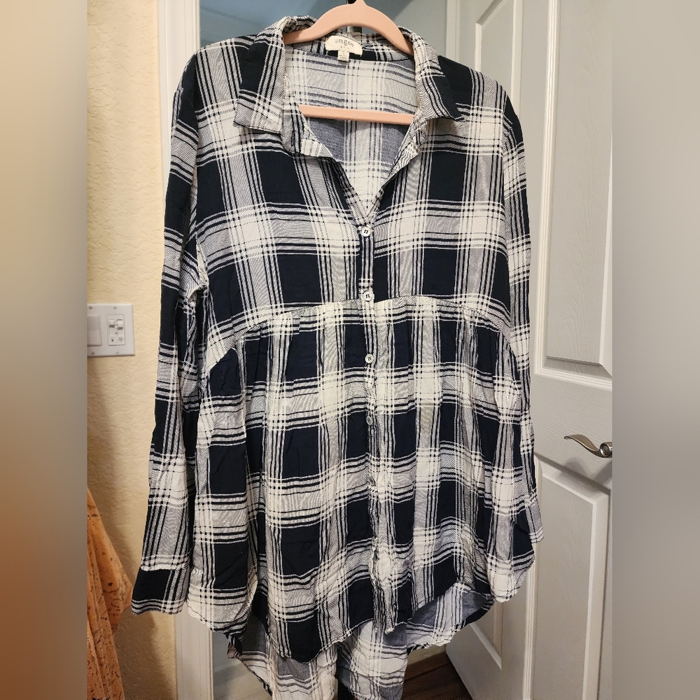 Umgee Black and White Plaid Tunic Top